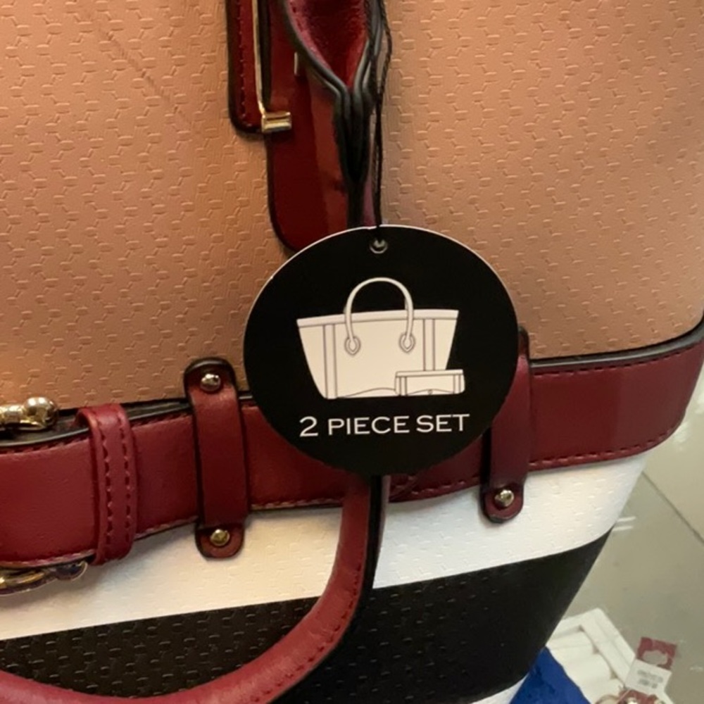 HANDBAG - Picture 12 of 13